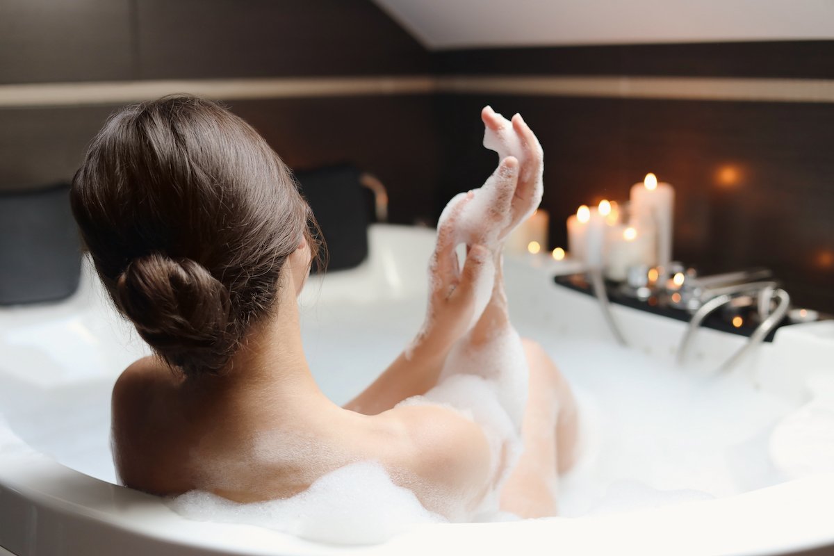 6 Luxurious Homemade Bubble Bath Ideas When Plain Suds Won't Do