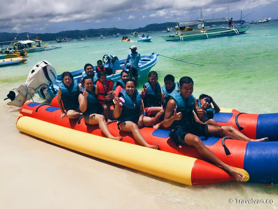 What to do in Boracay! kids braid hair banana boat