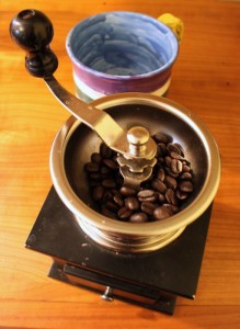 hand powered coffee grinder
