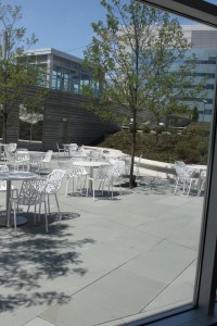 outdoor dining at nationwide childrens
