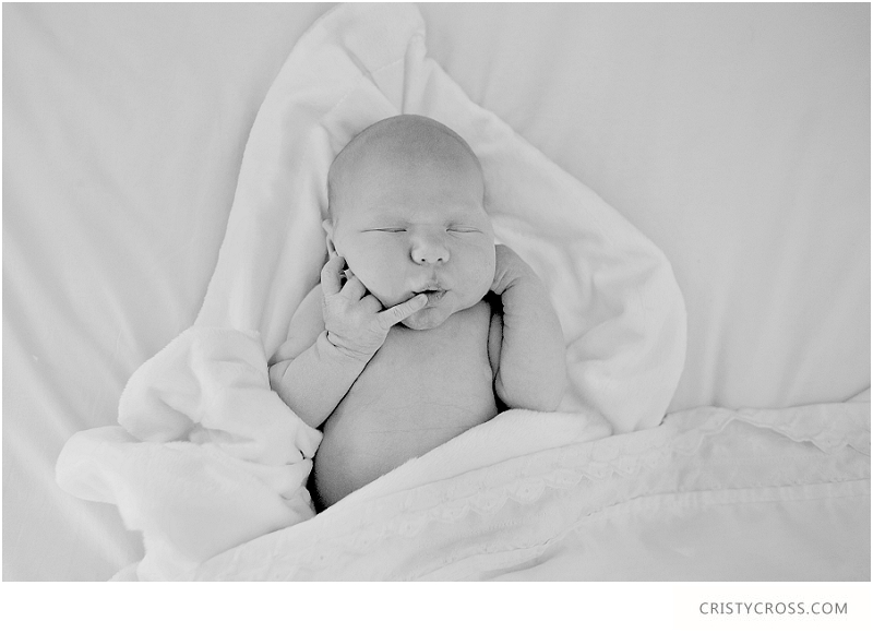 The Hughe's Cloudcroft, NM Newborn Lifestyle Photo Shoot taken by Clovis Portrait Photographer Cristy Cross_0001.jpg