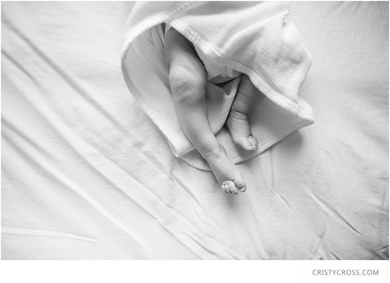 Lifestyle Newborn Clovis, New Mexcio family shoot taken by Clovis Portrait Photographer Cristy Cross_0003.jpg