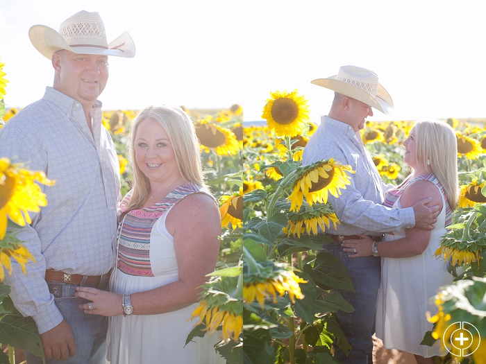 West Texas Sunflower Field Mini Session_0002.jpg
