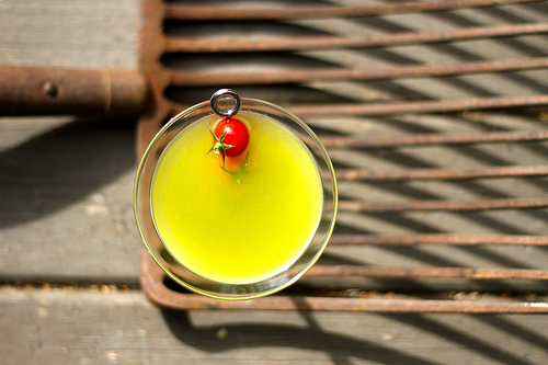 yellow tomato juice www.talkoftomatoes.com