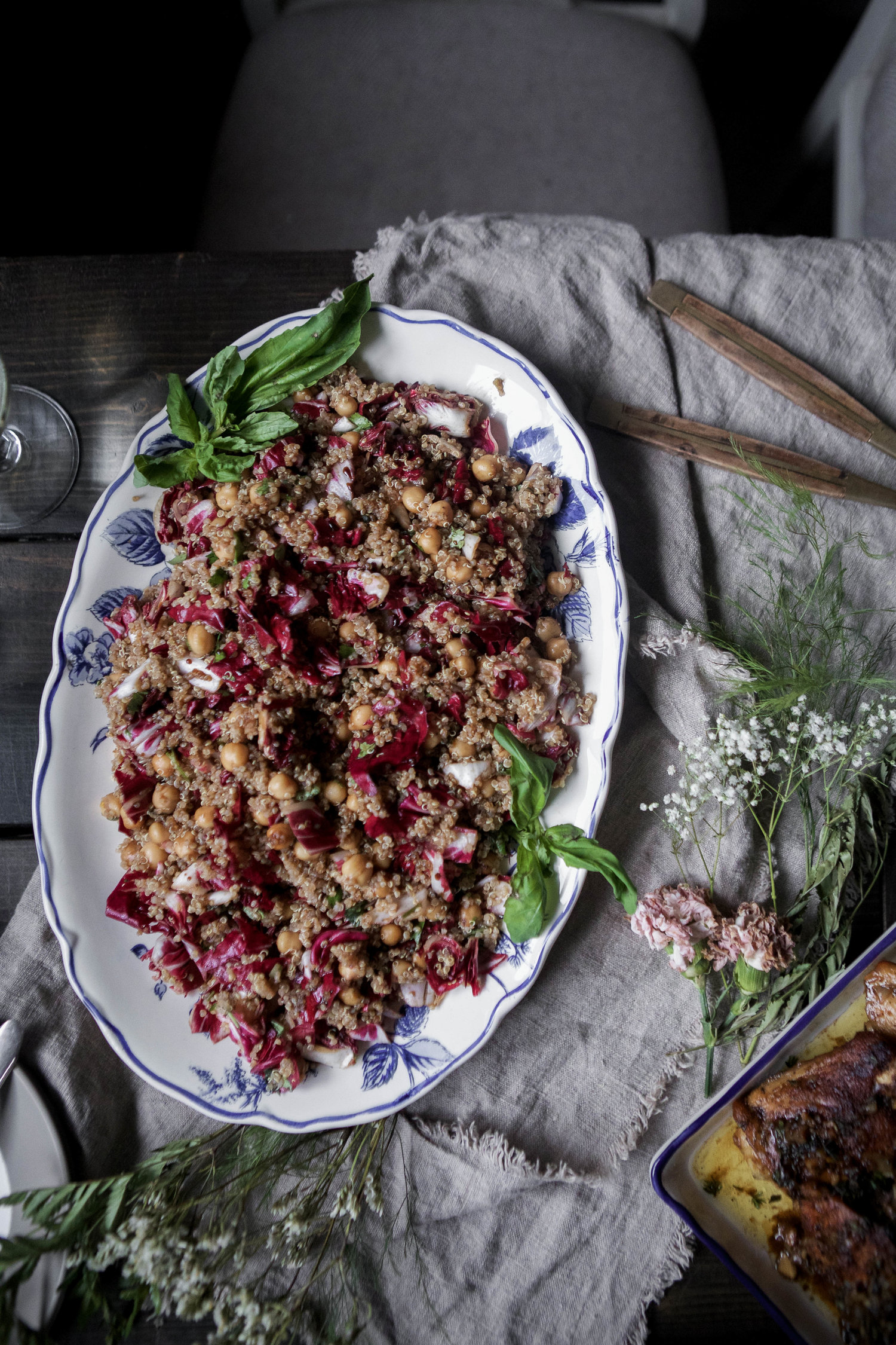 Radicchio, chickpea &amp; herbed, balsamic quinoa salad — L | E