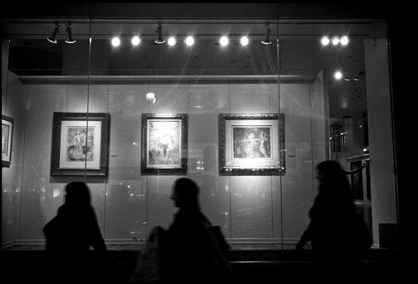 Black and White Photograph, gallery window, Powell St., San Francisco