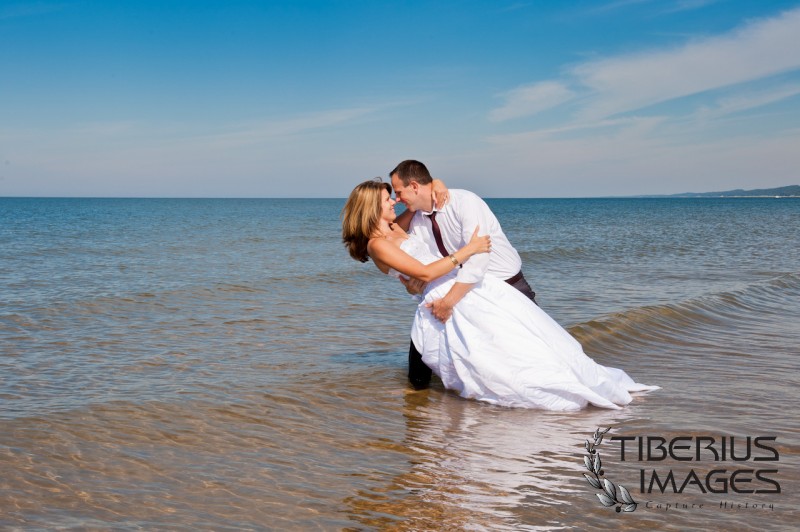 lake michigan trash the dress, grand rapids wedding photographer (1)