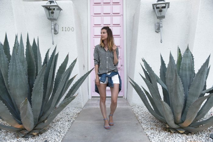 palm-springs-iconic-pink-door-fashionblogger-04-2