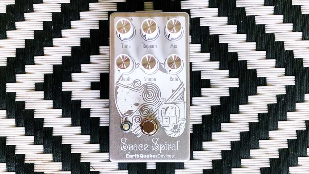 Space Spiral Modulated Delay Device — EarthQuaker Devices