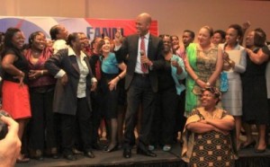 Haitian president Michel Martelly visits the women involved in drafting a National Platform of Action in Port-au-Prince on March 1, 2012. (Photo: Haitienne Magazine)