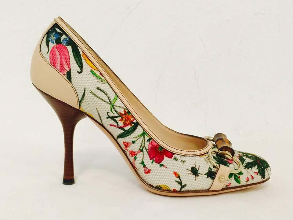 Gucci Floral Print Pumps in Ivory 