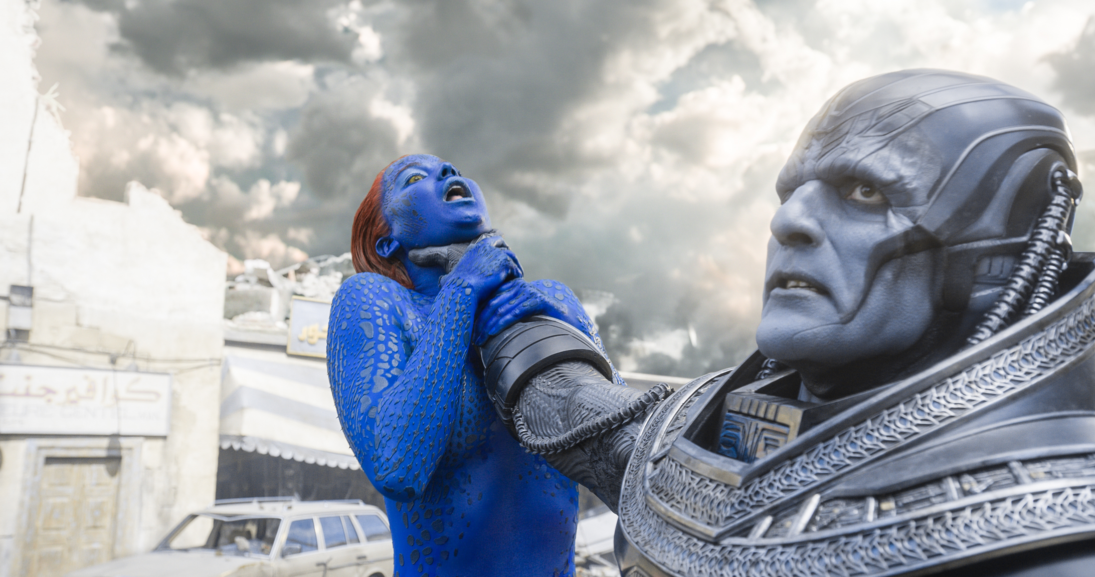 Jennifer Lawrence and Oscar Isaac in 'X-Men: Apocalypse'