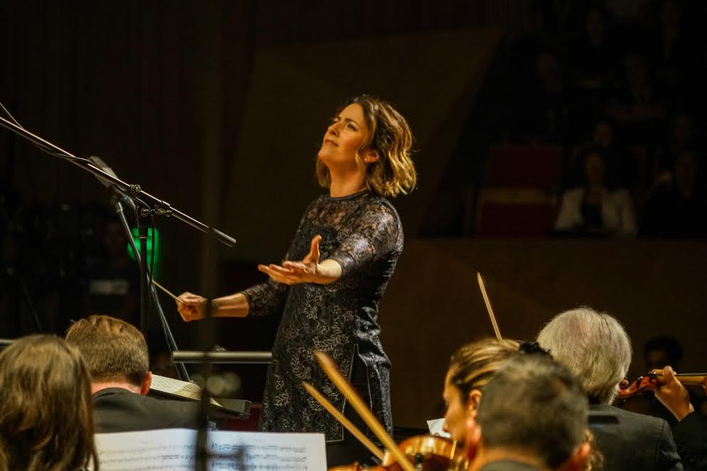 Alondra de la Parra y la Orquesta Filarmónica de las Américas dan vida a Unfinished Symphony de Huawei