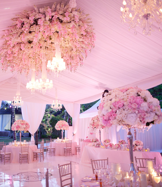 hanging-flowers-wedding-decor