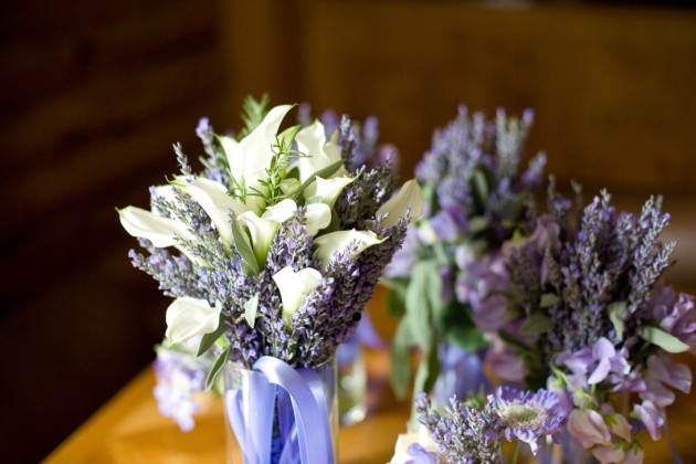 White Calla Lilies and Lavender were included in this bridal bouquet for a Keystone Ranch wedding at Keystone, Colorado. | photo[caytonphotography.com]