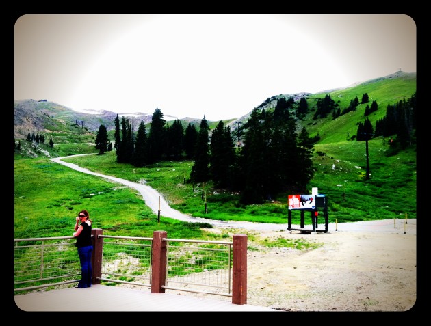 [ VENUE ] The Black Mountain Lodge at the Arapahoe Basin Ski and Snowboard Area  |  photo[stacysanchez]  Colorado Wedding Blog