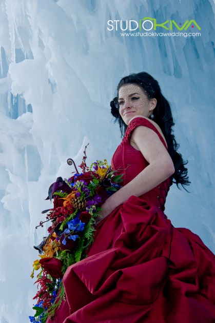 [ Vendor ] Studio Kiva Photography // Winter Wedding Photo Shoots at the Ice Castles In Silverthorne: Part One | studiokivawedding.com