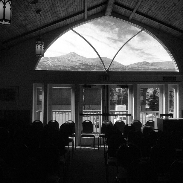 [Venue and Photo Shoot Location] Father Dyer's Cabin in Breckenridge, Colorado.  |  photo[stacysanchez]