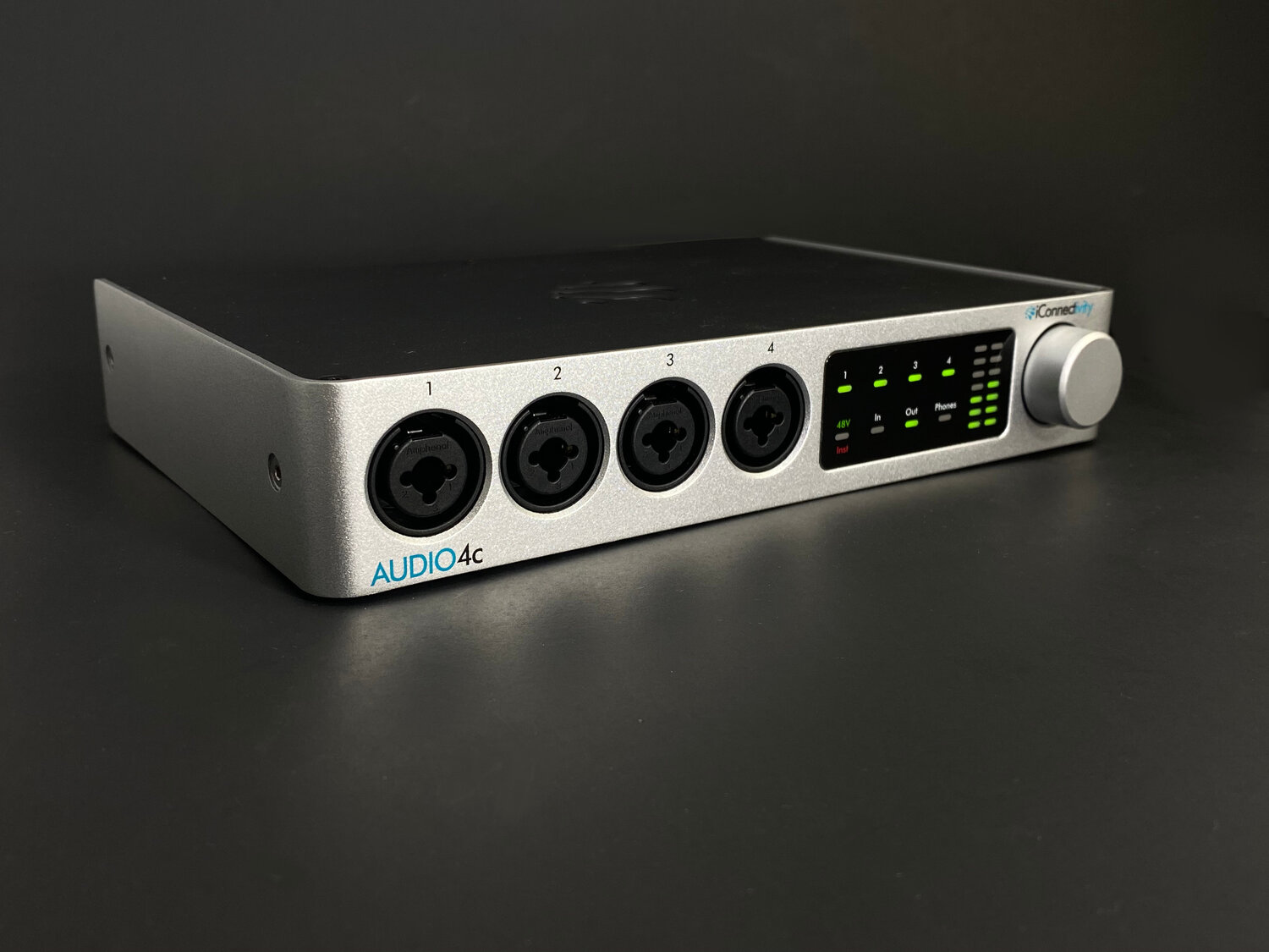 lejr skøn kanal AUDIO4c - audio interface for streaming, performance, and recording —  iConnectivity
