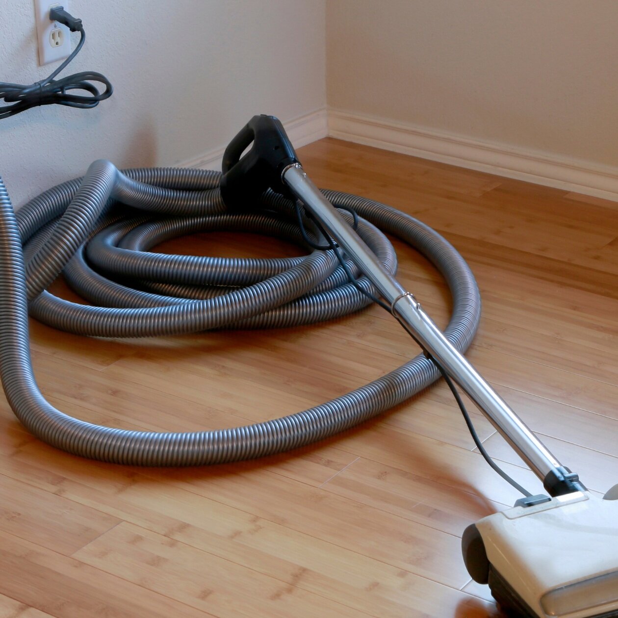 How to Unclog a Central Vacuum Hose | Everett Vacuum