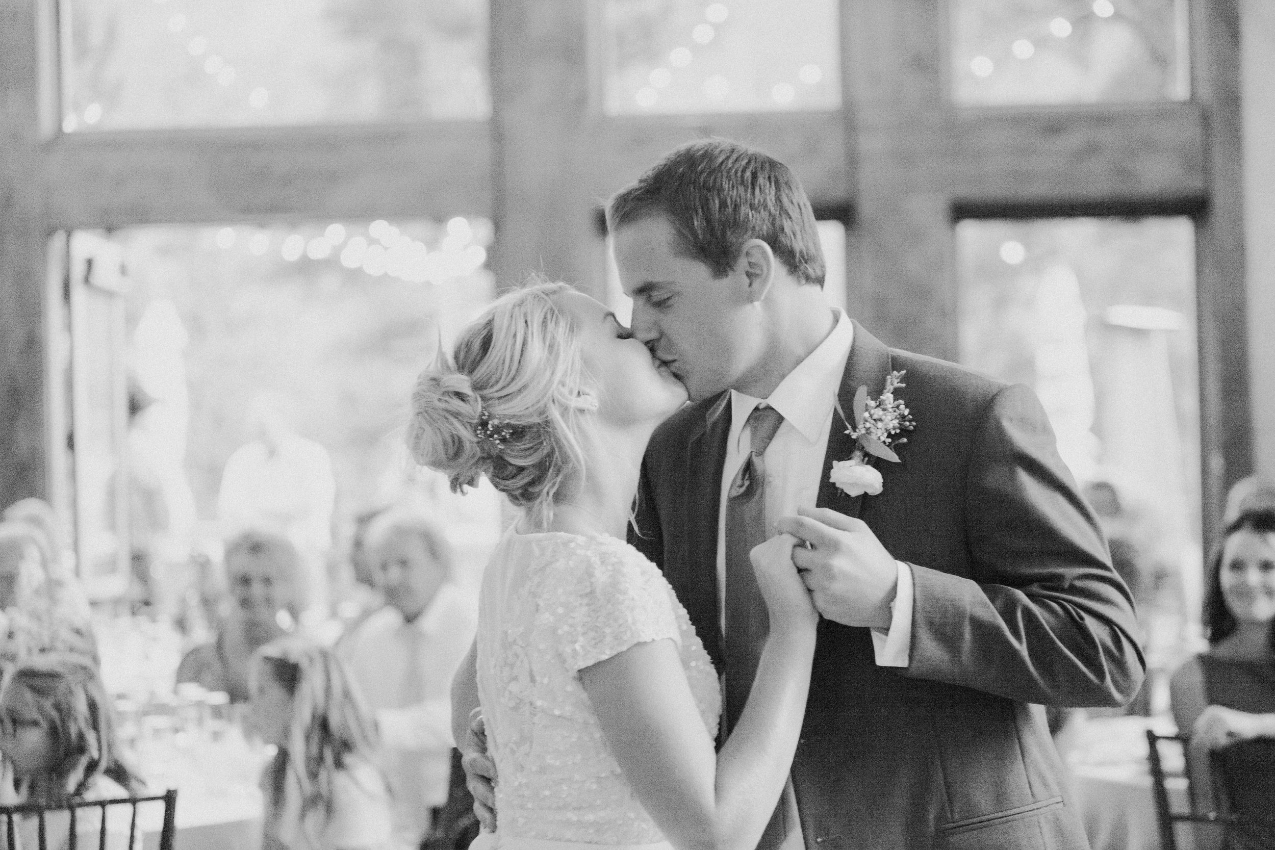 Colorado photographer, Miranda L. Sober Photography shares wedding photography and wedding dance