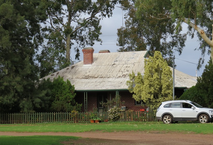 waroona australia farm house