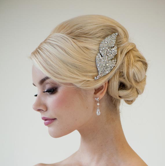 Wedding Hair Brooch Ideas — Destination Wedding Blog, Honeymoon, Travel -  Trendy Bride