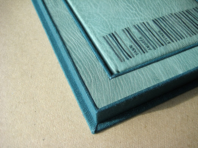 full leather binding of Yann Andréa Steiner by Marguerite Duras, bound by Kaija Rantakari / paperiaarre.com