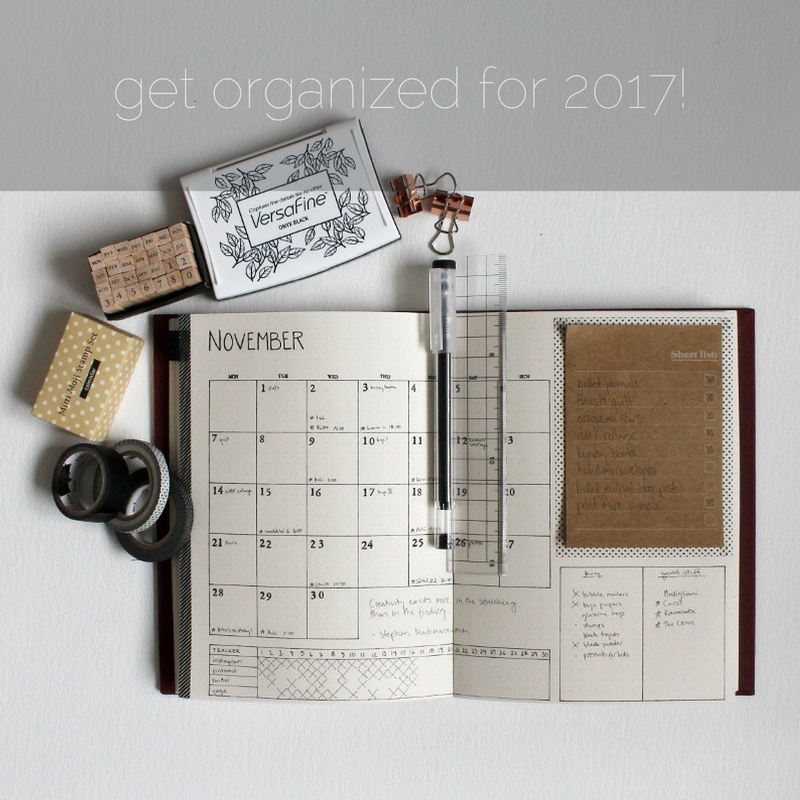 get organized for 2017 using a handmade Paperiaarre bullet journal - www.paperiaarre.com