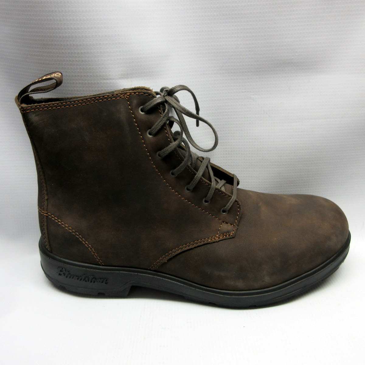 blundstone lace up mens