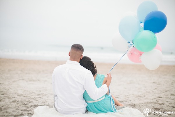 balloon engagement session ideas