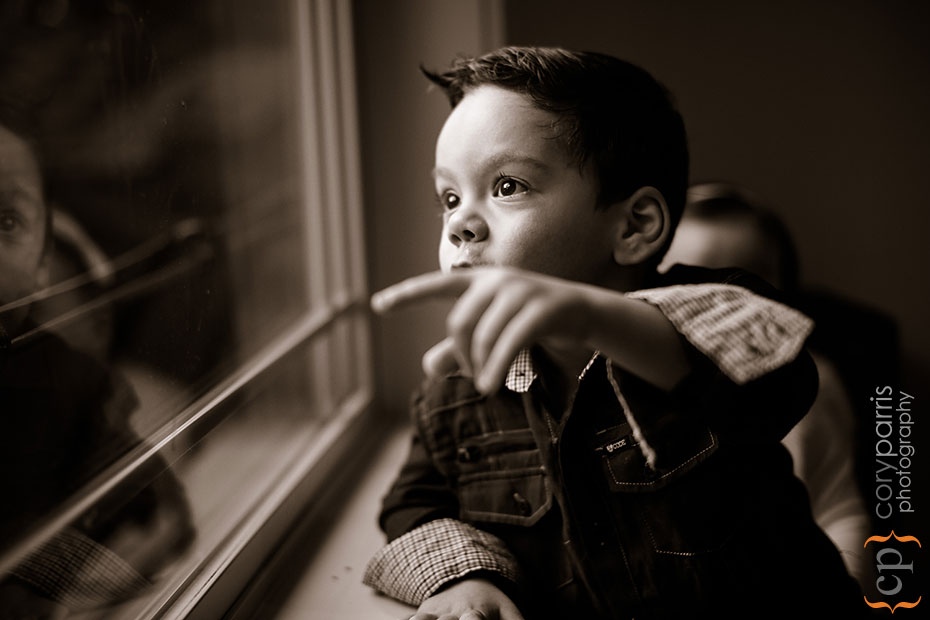 kid-looking-out-window