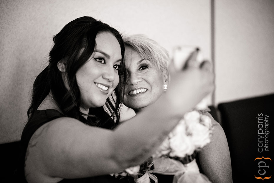 mother daughter wedding selfie