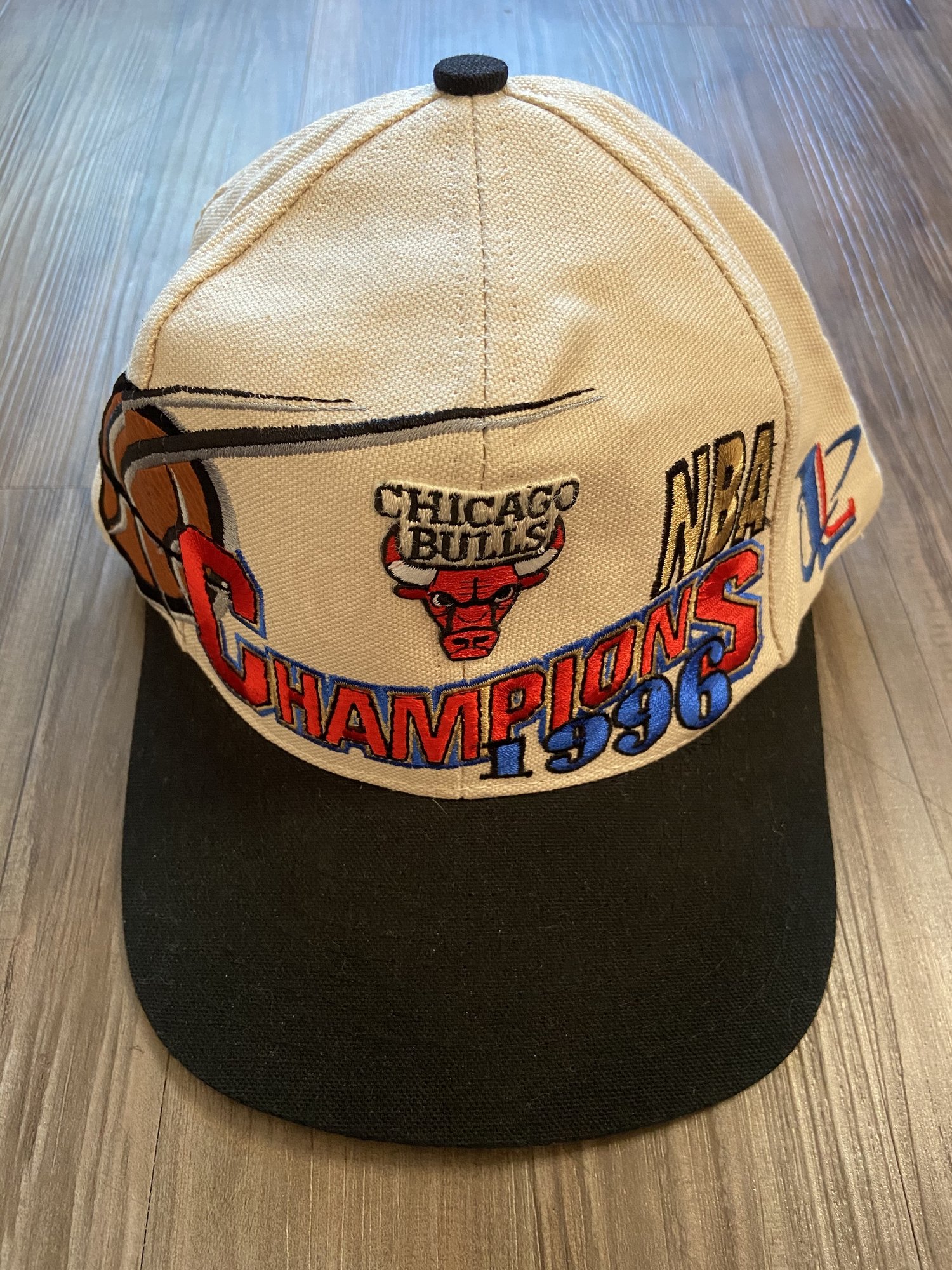 chicago bulls 1996 championship hat