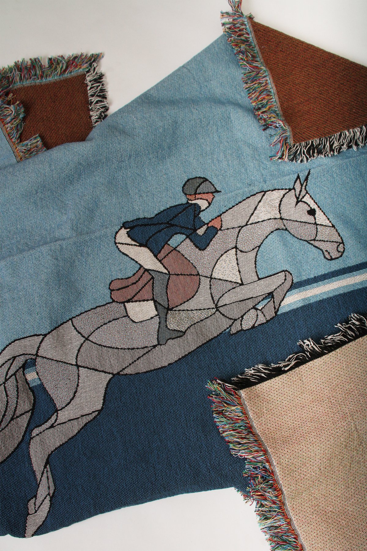 Hunter/Jumper Throw Blanket — horse on the loo s e 