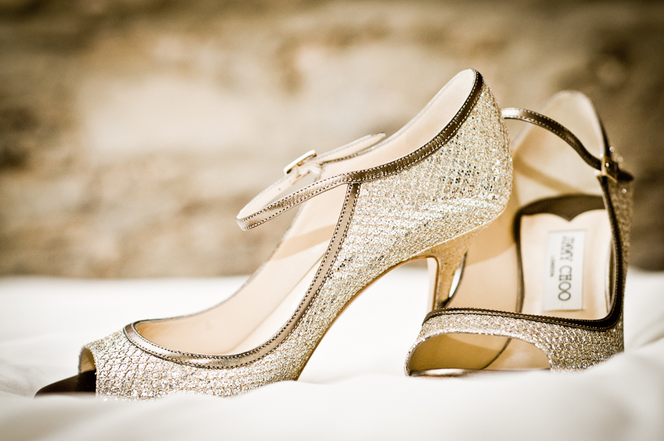 wedding-bride-jimmy-choo-shoes-montreal-photographer