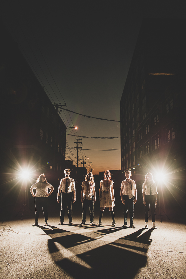 mongrel-improv-comedy-troupe-outdoor-nighttime-flashes-montreal-photographer-alex-tran