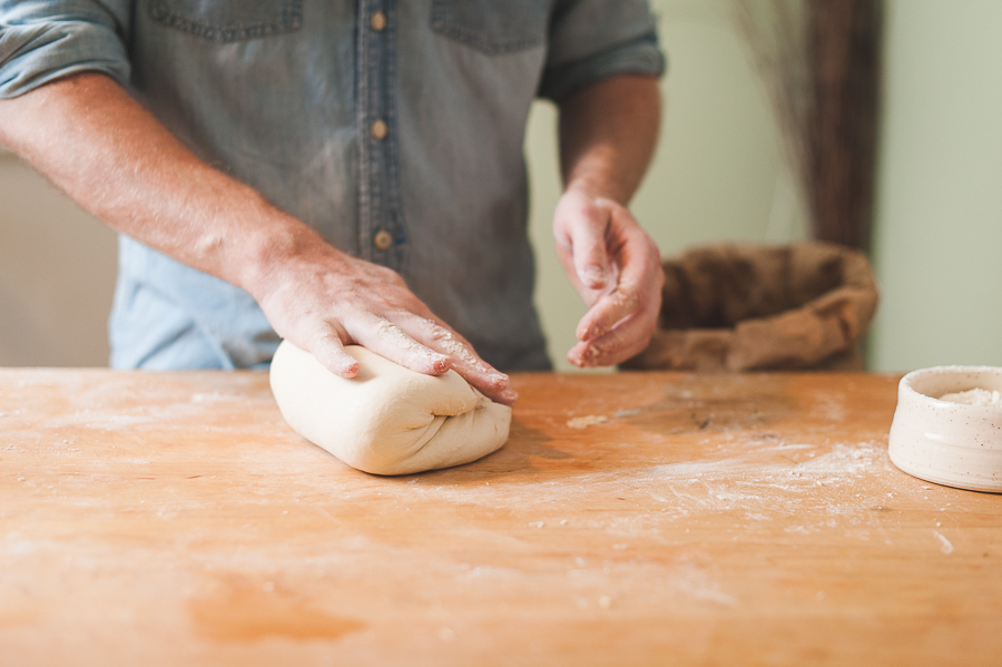 details-hands-marc-andre-cyr-baker-on-the-go-itinerant-boulanger