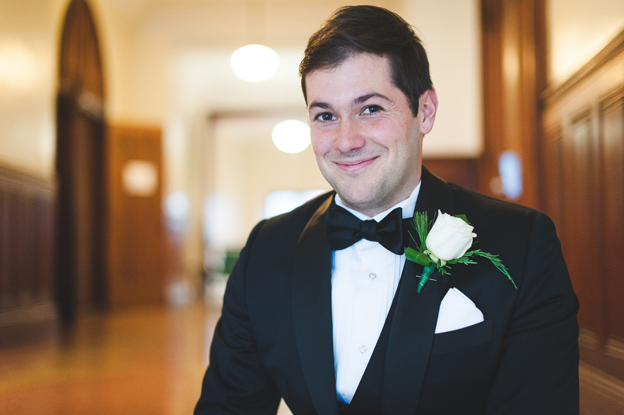 groom-smiling-before-ceremony