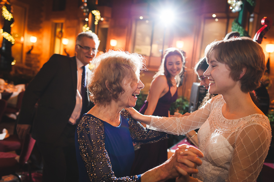 bride-grandma-dance-floor-montreal-wedding-in-november