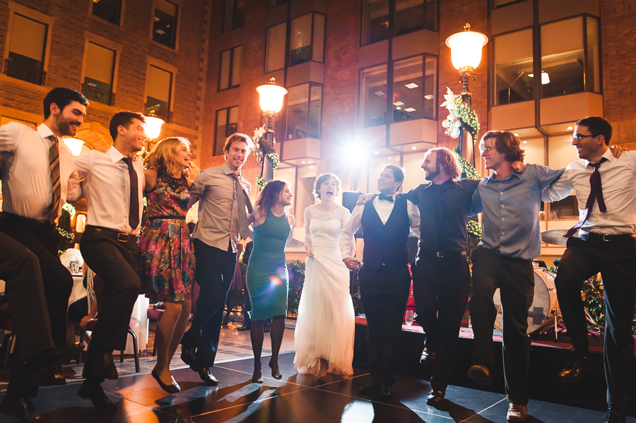 bride-groom-dancing-montreal-wedding-centre-commerce-mondial