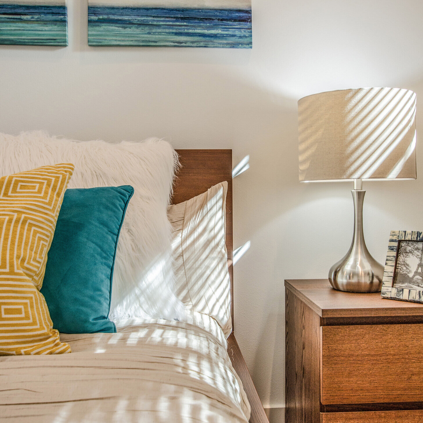 Selling a home? What is the proper lighting to use? — Simply ...