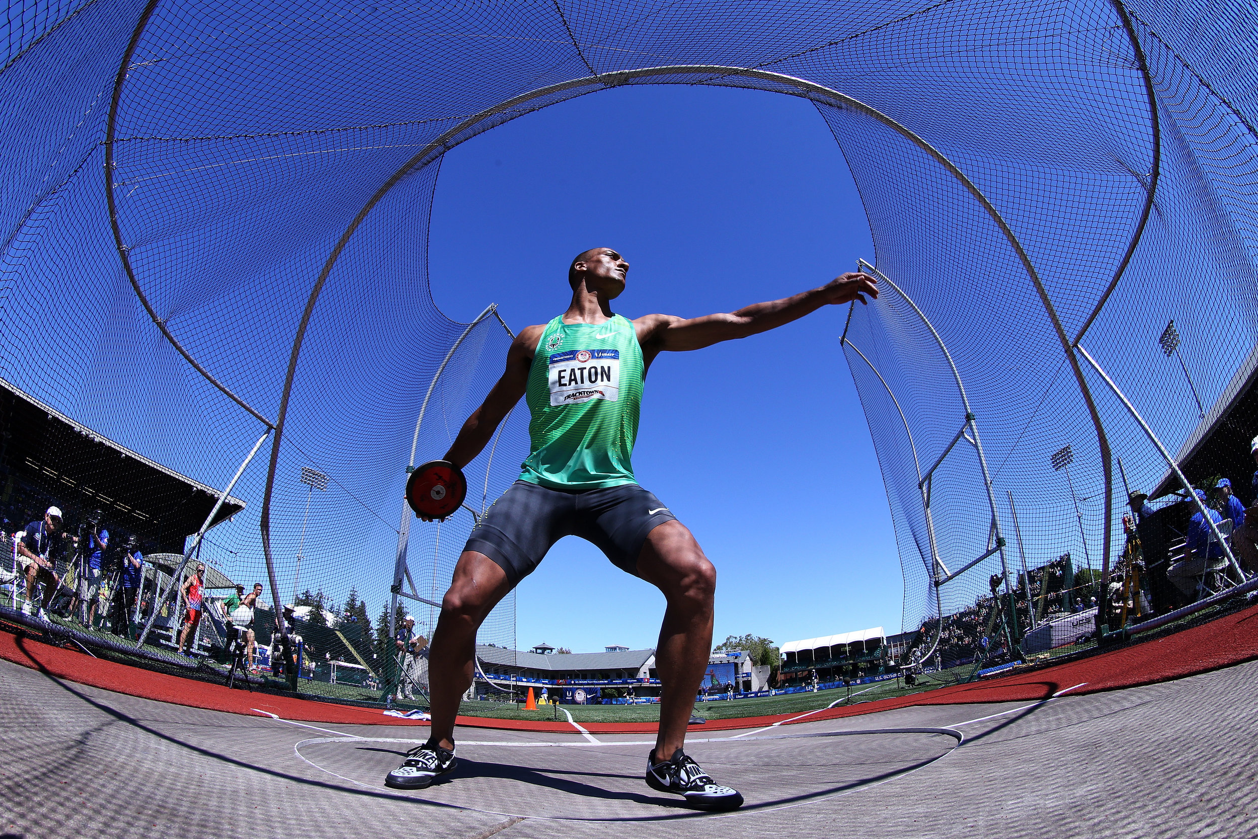 Ashton Eaton throwing in the decathlon discus // Getty Images