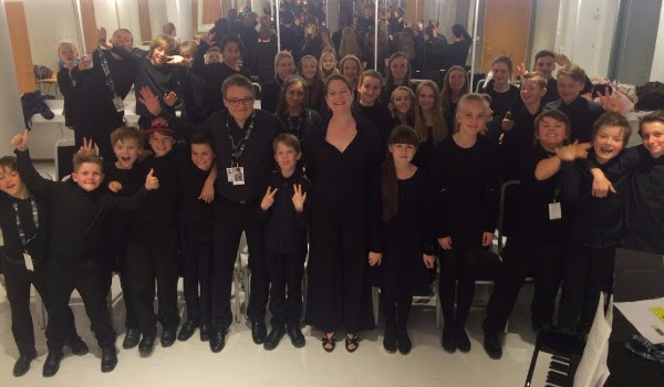 Lisa Bielawa with the Bergen Girls and Boys Choirs and choirmaster Håkon Matti Skrede