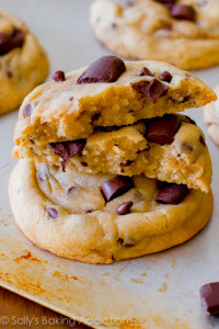 Chewy-Chocolate-Chunk-Cookies-sallysbakingaddiction.com