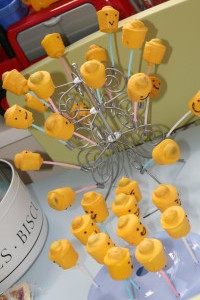 marshmallow pops on cake pop stand