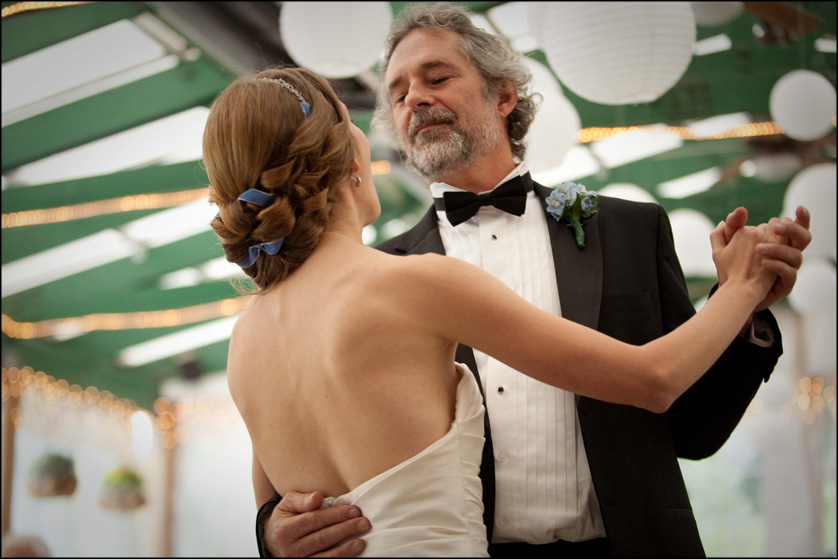 father of the bride dance with beautiful bride