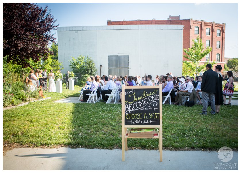 Outdoor wedding at Crane Arts in Northern Liberties