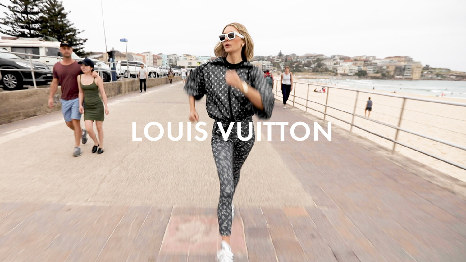 Les Voyages Louis Vuitton: Jess Hart in Sydney — Caroline Gaimari