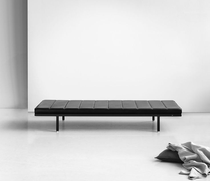 Vipp Daybed :: House of Valentina